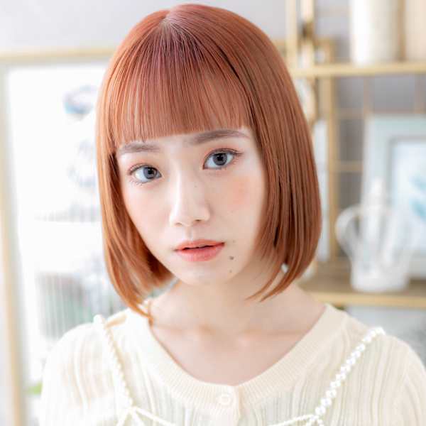 ぱっつん前髪ミルクティーピンク小顔ミニボブ　チェリーレッド