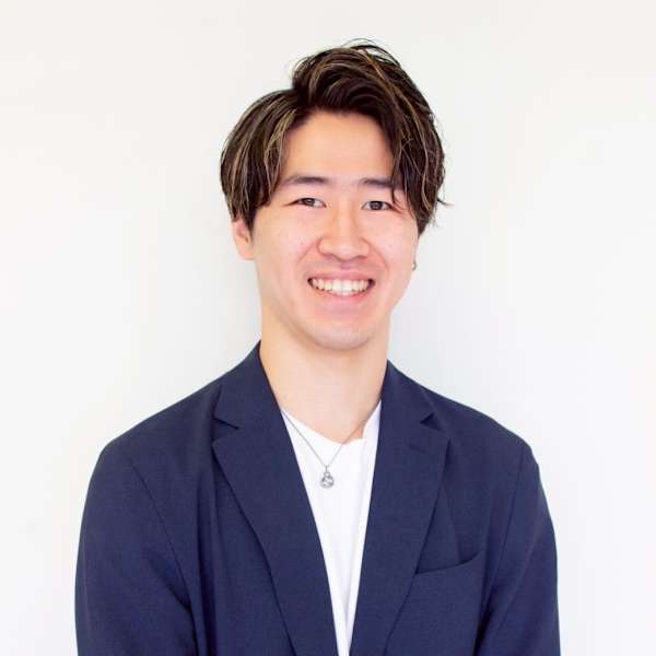 La Sente 宝塚【ラシェンテ】のスタッフ紹介。四宮　貴輝