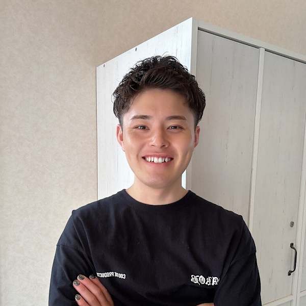 Jlica hair サンフラワー通り【ジェリカヘアー】【ジェリカヘアーサンフラワードオリ】のスタッフ紹介。佐藤 力