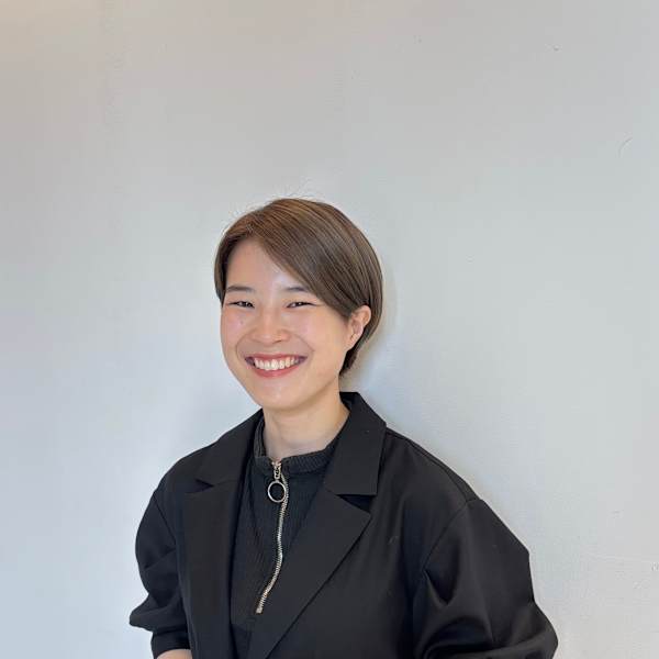 mod's hair 二子玉川店【モッズヘアフタコタマガワテン】のスタッフ紹介。牟田 萌々華