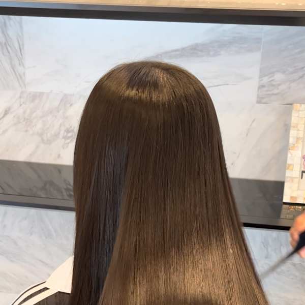 【話題沸騰中！】艶が止まらない「髪質改善ストレート」
