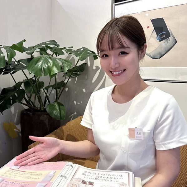 エステ /イーズ リバーウォーク北九州デコシティ店【イーズ】のスタッフ紹介。ワタナベ　ヒナノ