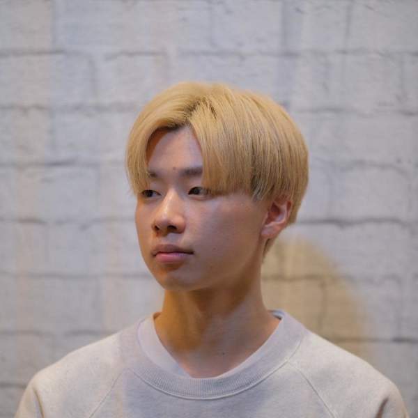 ツーブロックナチュラルセンターパート