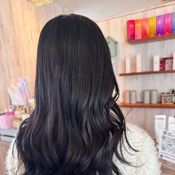 ダークブラウンカラ―似合わせカットセミロング|Salut by IZA