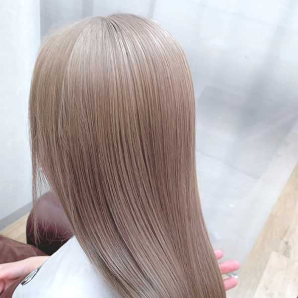 《ハイトーンカラー》ミルクティーベージュ|美容室KISEI 北仙台店