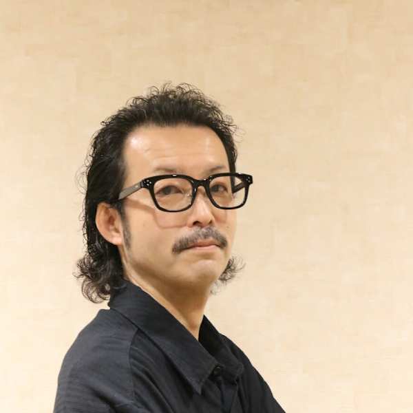 髪質改善ヘアエステサロン Revliss 2nd【カミシツカイゼンヘアエステサロンレブリスセカンド】のスタッフ紹介。飯島　卓也