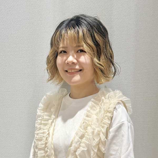 Vis lien 川口店【ビス リアン】【ビス リアン】のスタッフ紹介。若林 ひかり