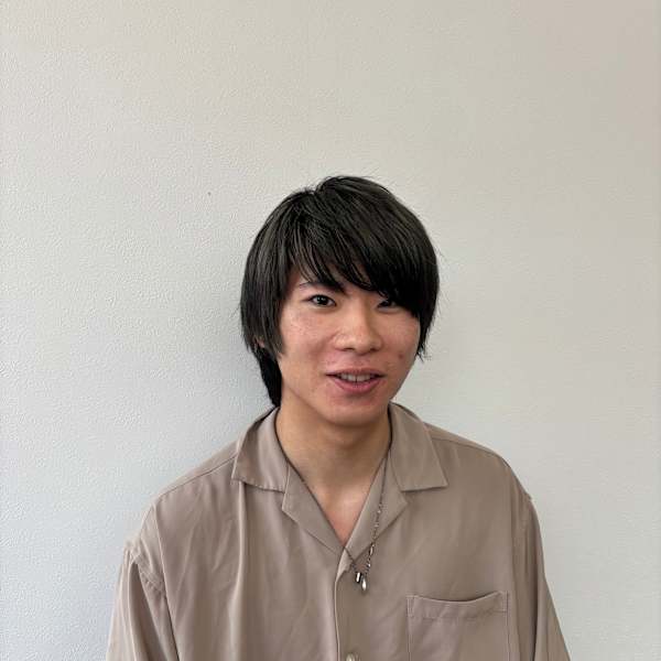 髪質改善サロン Avelle 自由が丘 hair&care【カミシツカイゼンサロン アヴェル ジユウガオカ ヘアアンドケア】のスタッフ紹介。中西 海斗