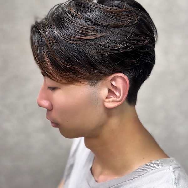 毛流れセンターパートニュアンスパーマセンター分け韓国ヘア横浜|Ash 桜木町店