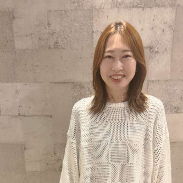 APPU 個室型女性専用増毛エクステ専門店 アピアランスケアサロン 千葉店【アップ コシツガタジョセイセンヨウゾウモウエクステセンモンテン アピアランスケアサロン チバテン】のスタッフ紹介。山口　祐紀