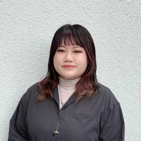 tip・top 成増店【チップタップ ナリマステン】のスタッフ紹介。東出 智華