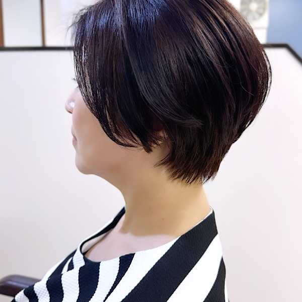 大人の魅力引き立つ🌟メリハリショートボブ|Link Heart