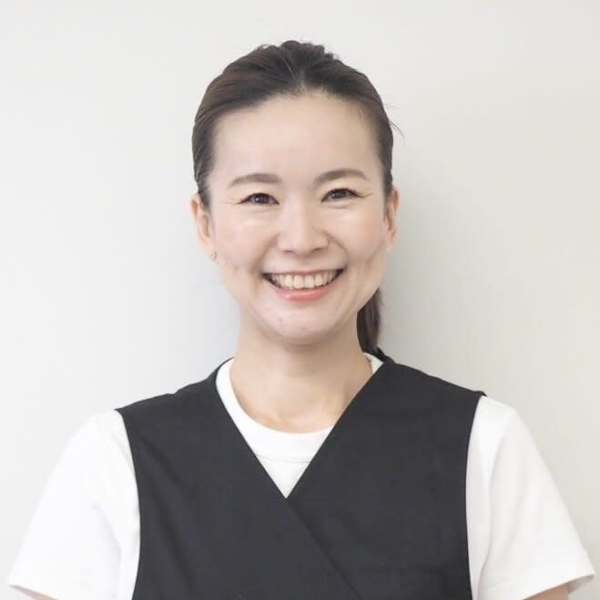 フルールクレール 日本橋店【フルールクレール ニホンバシテン】のスタッフ紹介。ハヤシ ミエ