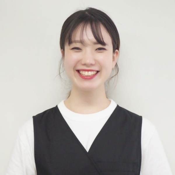 フルールクレール 日本橋店【フルールクレール ニホンバシテン】のスタッフ紹介。フジオカ マイ