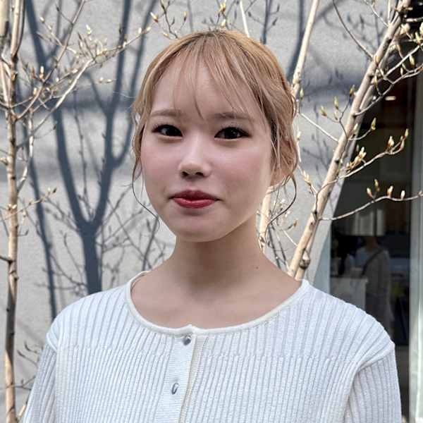 GruS 【グルス】【グルス】のスタッフ紹介。ヤマオカ アイナ