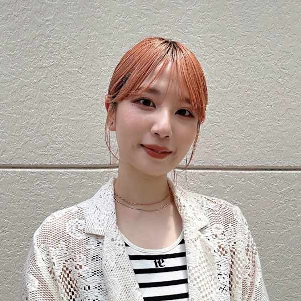 Of HAIR OMOTESANDO【オブヘアーオモテサンドウ】のスタッフ紹介。岩崎 仁美