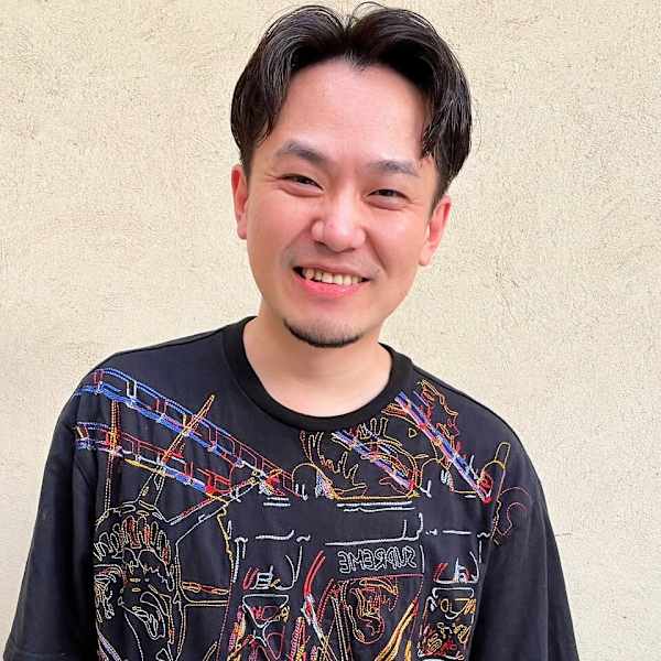 Of HAIR OMOTESANDO【オブヘアーオモテサンドウ】のスタッフ紹介。永江真司 指名のみ