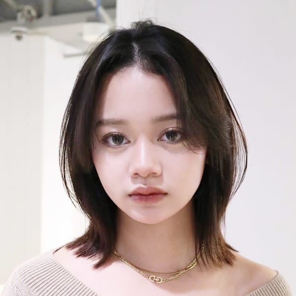 ミディアムくびれヘアおくれ毛前髪カット美髪_ba549081