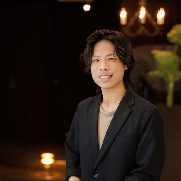 Feerique hair salon【フェリーク ヘア サロン】のスタッフ紹介。渡邉　浩平