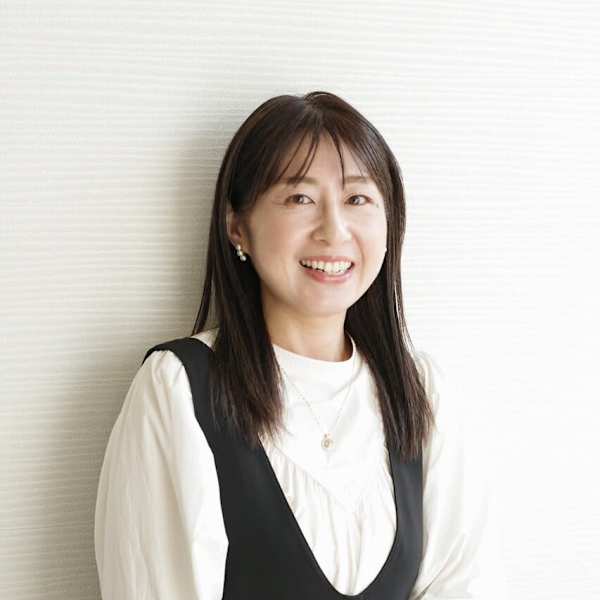 髪質改善個室サロン Shapes salon HANARE【シェイプスサロンハナレ】のスタッフ紹介。迫田 小百合