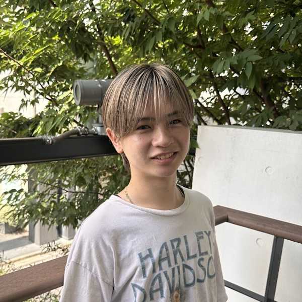 OASIS 表参道【オアシス オモテサンドウ】のスタッフ紹介。佐藤 来輝