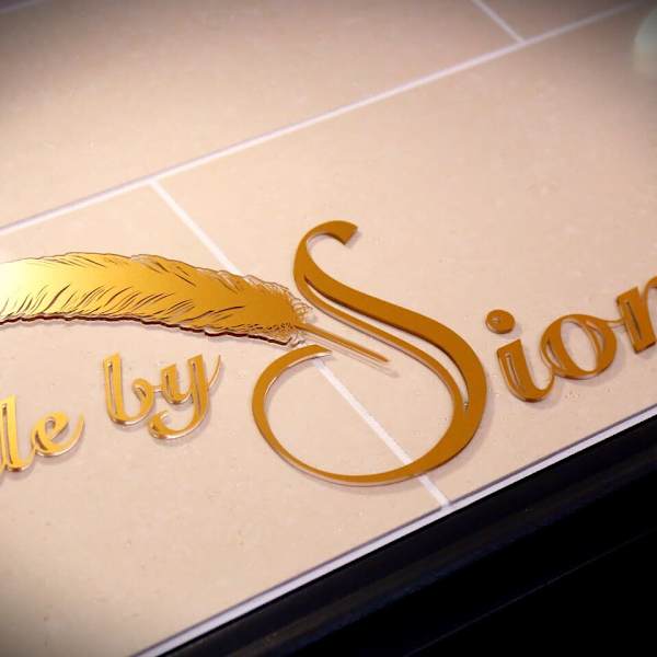 aile by sion【エルバイシオン】のスタッフ紹介。直井 千明