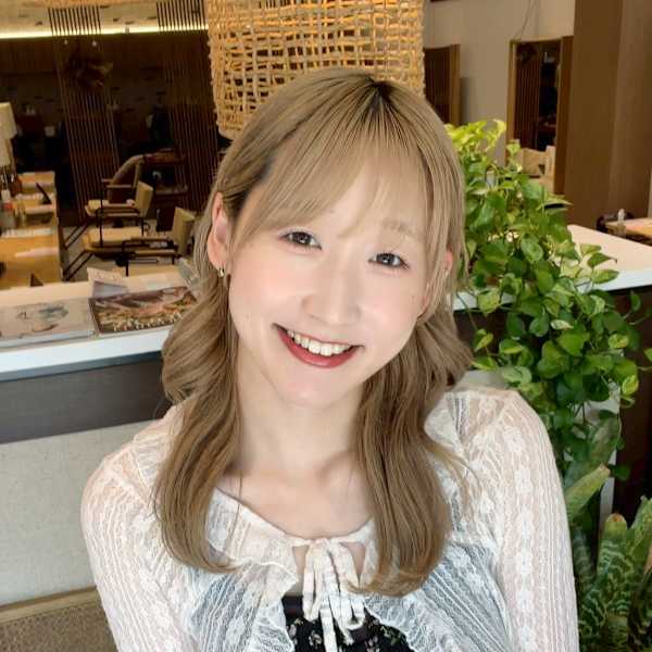 COSTA EST of RICHAIR【コスタエストオブリシェール】のスタッフ紹介。富田紗世