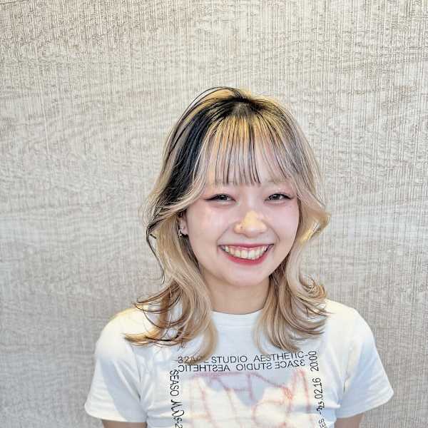 HAIR & MAKE EARTH 福岡新宮店【ヘアメイクアース フクオカシングウテン】のスタッフ紹介。田邊　莉奈