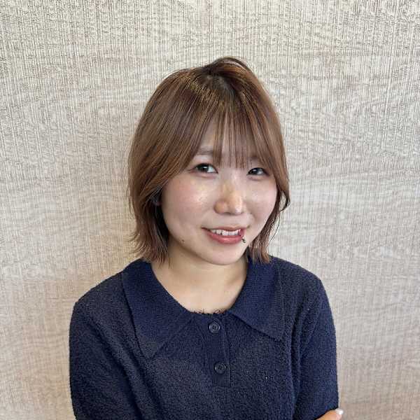 HAIR & MAKE EARTH 福岡新宮店【ヘアメイクアース フクオカシングウテン】のスタッフ紹介。田中　優衣