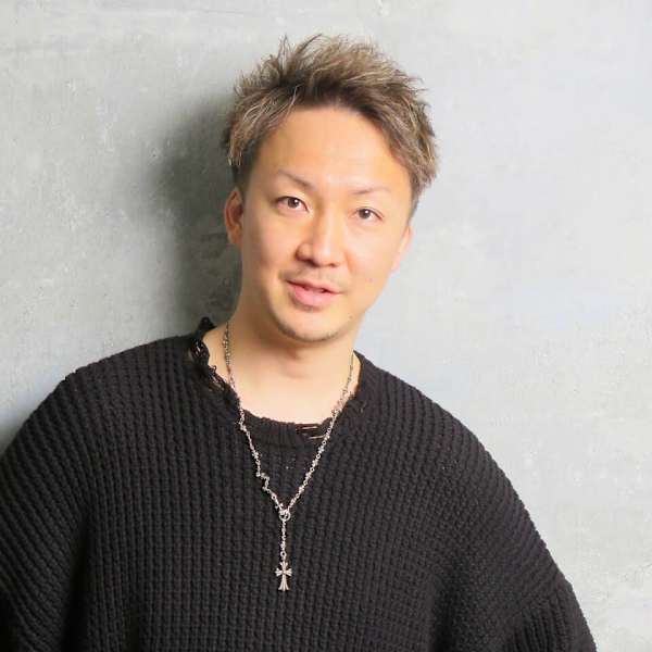 LAGUZ 茅ヶ崎 髪質改善 ヘアアレンジ【ラグズ チガサキ カミシツカイゼン ヘアアレンジ】のスタッフ紹介。渡辺 泰樹