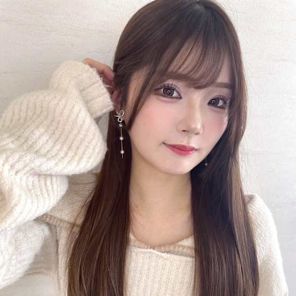 透明感 顔周りカット ストレート ロング ブラウンカラー|LOUIMADNA栄