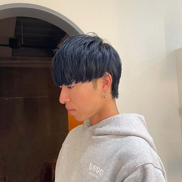 ネイビーカラー