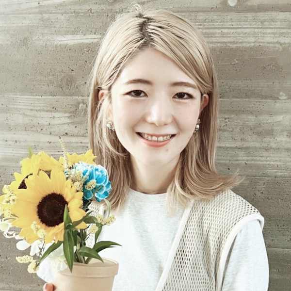 hair+resort bouquet【ヘアリゾートブーケ】のスタッフ紹介。石井　優子
