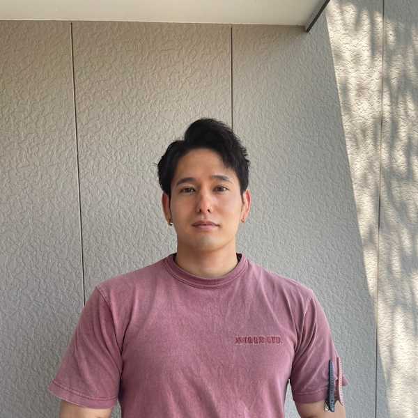 SALONS HAIR 久留米国分店【サロンズヘア クルメコクブテン】のスタッフ紹介。上野