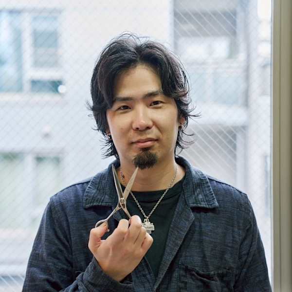 'BEBE【ベベ】のスタッフ紹介。久末 健太郎