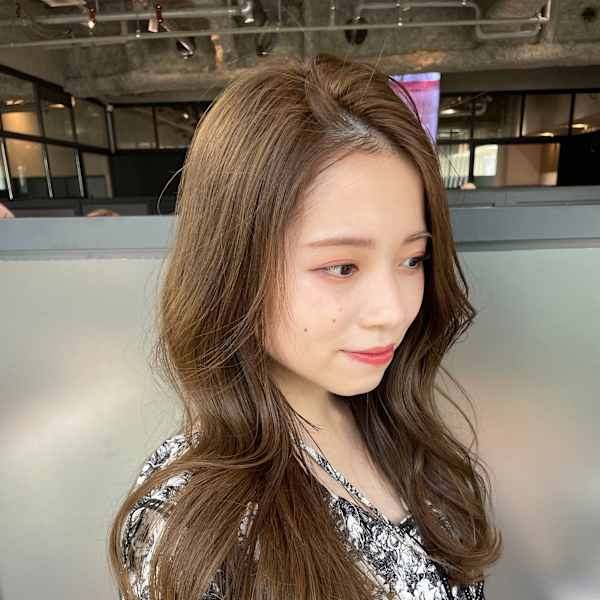 夏大本命/ベージュカラー/ケアブリーチ/韓国風ヘア/かきあげ|YuGO HAIR 勝どき店