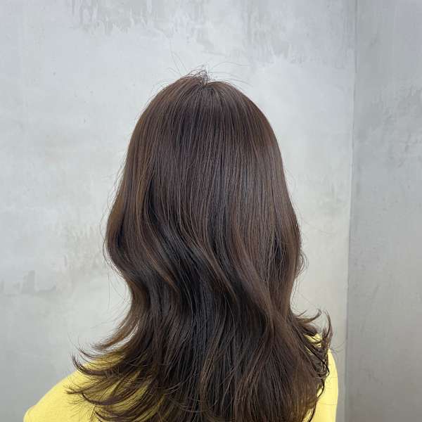 20代30代40代/やわらかオリーブベージュ/くびれカット|YuGO HAIR 勝どき店