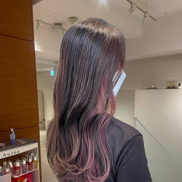 20代/30代インナーカラー/ピンクカラー/ロングレイヤー|YuGO HAIR 勝どき店