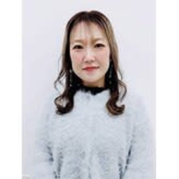 ヘアー&メイク ネイル モコモコ&キッズモコ 千葉店【ヘアーメイクネイルモコモコアンドキッズモコチバテン】のスタッフ紹介。星野 知映