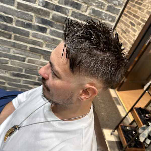 スキンフェード×フェザーアップ|Million Bucks Barbershop 御徒町店