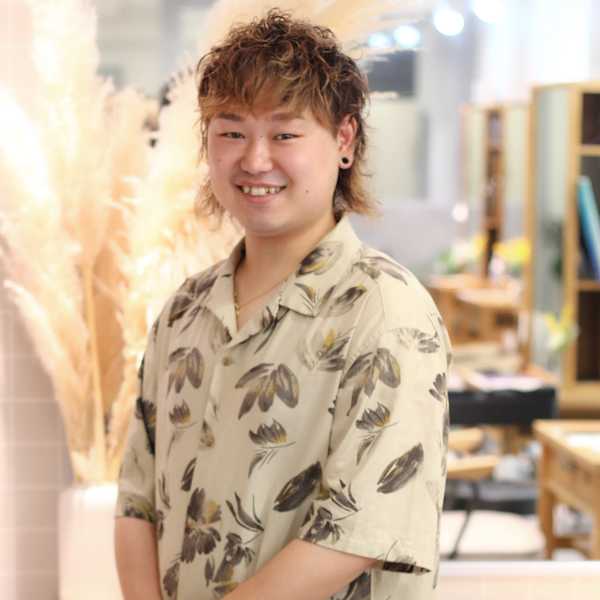 FLORA  treatment&spa 【フローラ】【フローラ トリートメントアンドスパ】のスタッフ紹介。松橋　伶