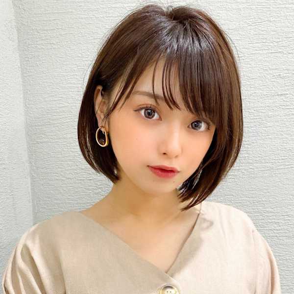 前下がりショートボブで絶壁解消！小顔に見えるひし形シルエット