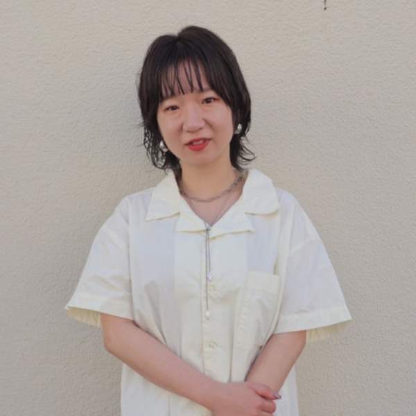 髪質改善＆ブリーチ loty【カミシツカイゼン ブリーチ ロティー】のスタッフ紹介。SEIRA