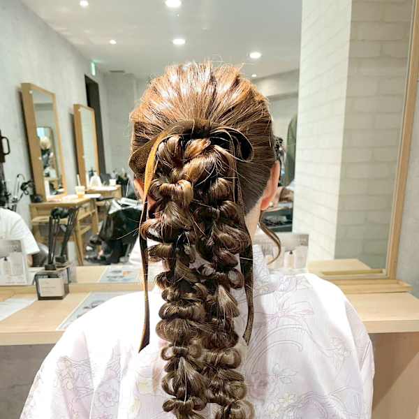 編み下ろしポニーテール