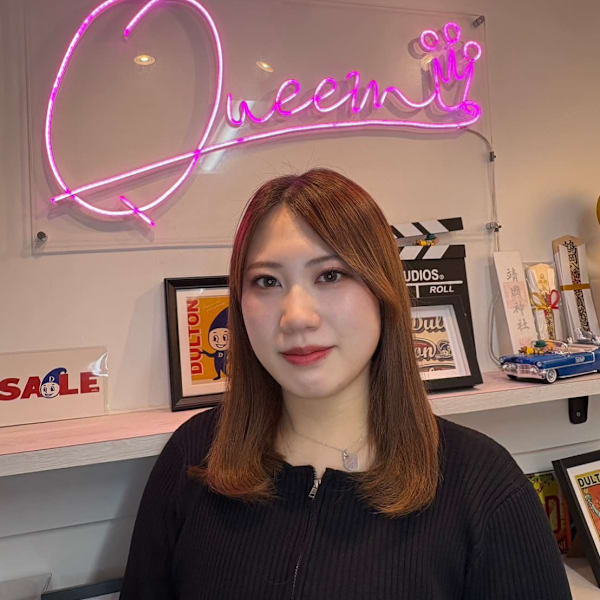 シェービングQUEEN【シェービング クイーン】のスタッフ紹介。シミズ アミ