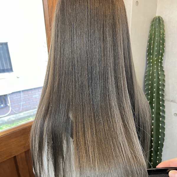 ラテグレージュ×うる艶質感の髪質改善♪