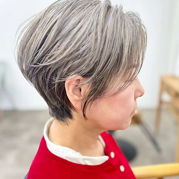 大人グレイヘア×ショート