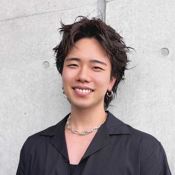 Dxxxx III【ディーエックス スリー】のスタッフ紹介。HAYATO