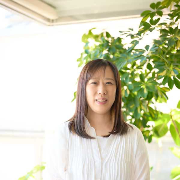 ラッシェル プレジール 吉祥寺店【ラッシェルプレジール キチジョウジテン】のスタッフ紹介。安達 郁子