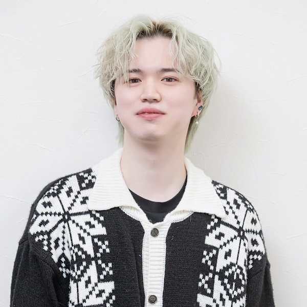 HAIR WORKS bona.【ヘアワークスボナ】のスタッフ紹介。黒部由徒